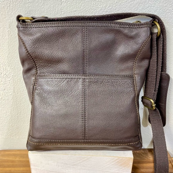The Sak Brown Pebbled Leather Crossbody Bag Zip Top Adjustable Strap Minimalist - Picture 4 of 15
